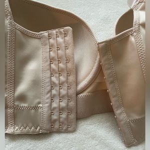 Magic TikTik Viral back hiding bra New Never worn 38C push-up back smoothing